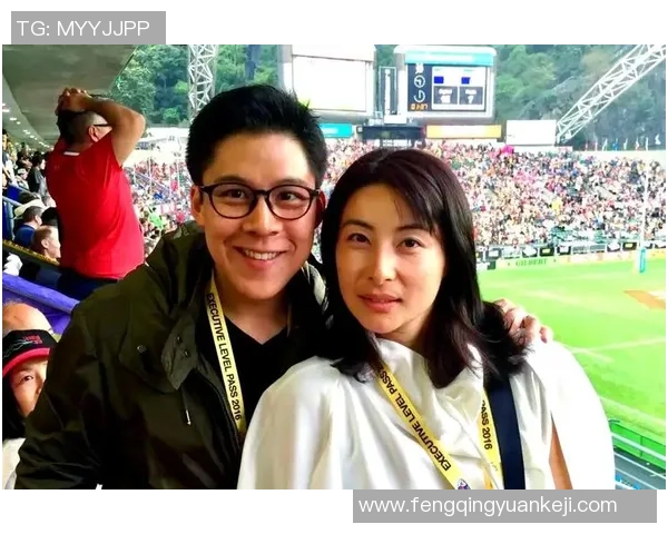 足球明星在亚洲的爱情故事与他们的妻子们的生活点滴揭秘